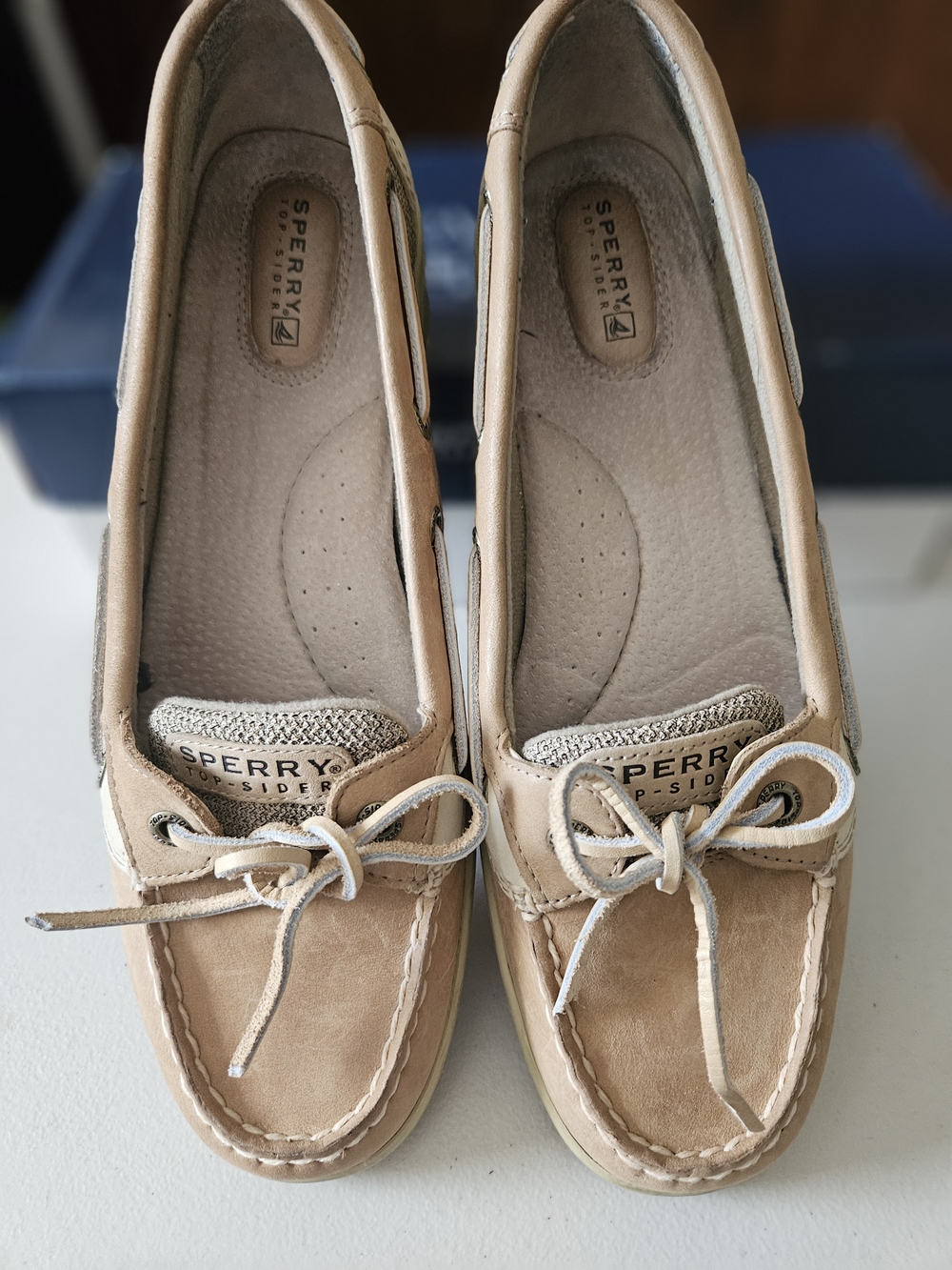 Sperry Women's Beige/Tan Moccasin Boat Shoes with Bow Laces